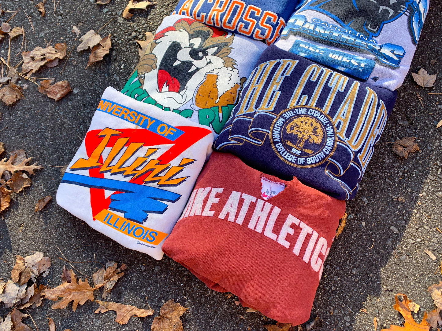 3 Sweatshirt Mainstreet Vintage Mystery Box